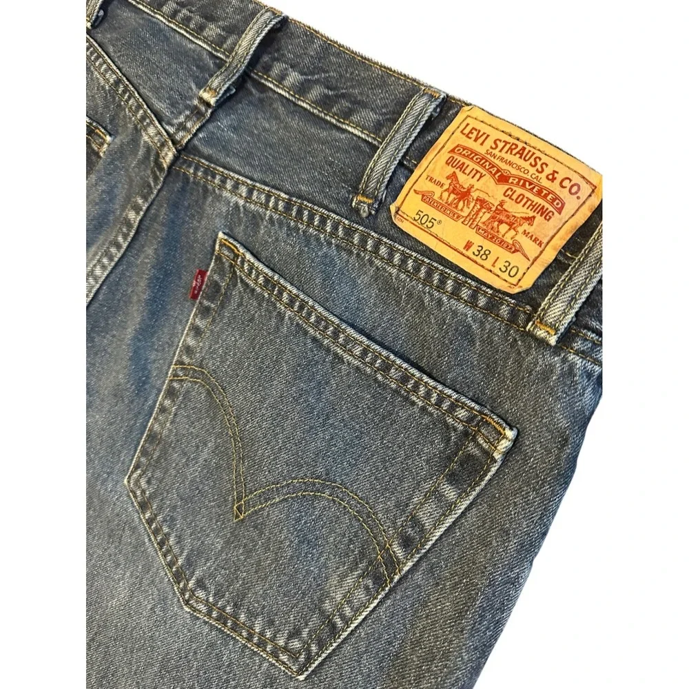 Levis 505 Straight Fit Mens Jeans Blue Denim 38x30 Medium Wash Regular Leg